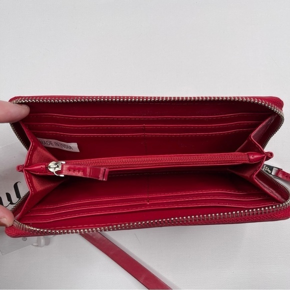 Jennifer Moore Wristlet Clutch Bag Wallet Purse Berry Red Vegan Leather New - Picture 9 of 12